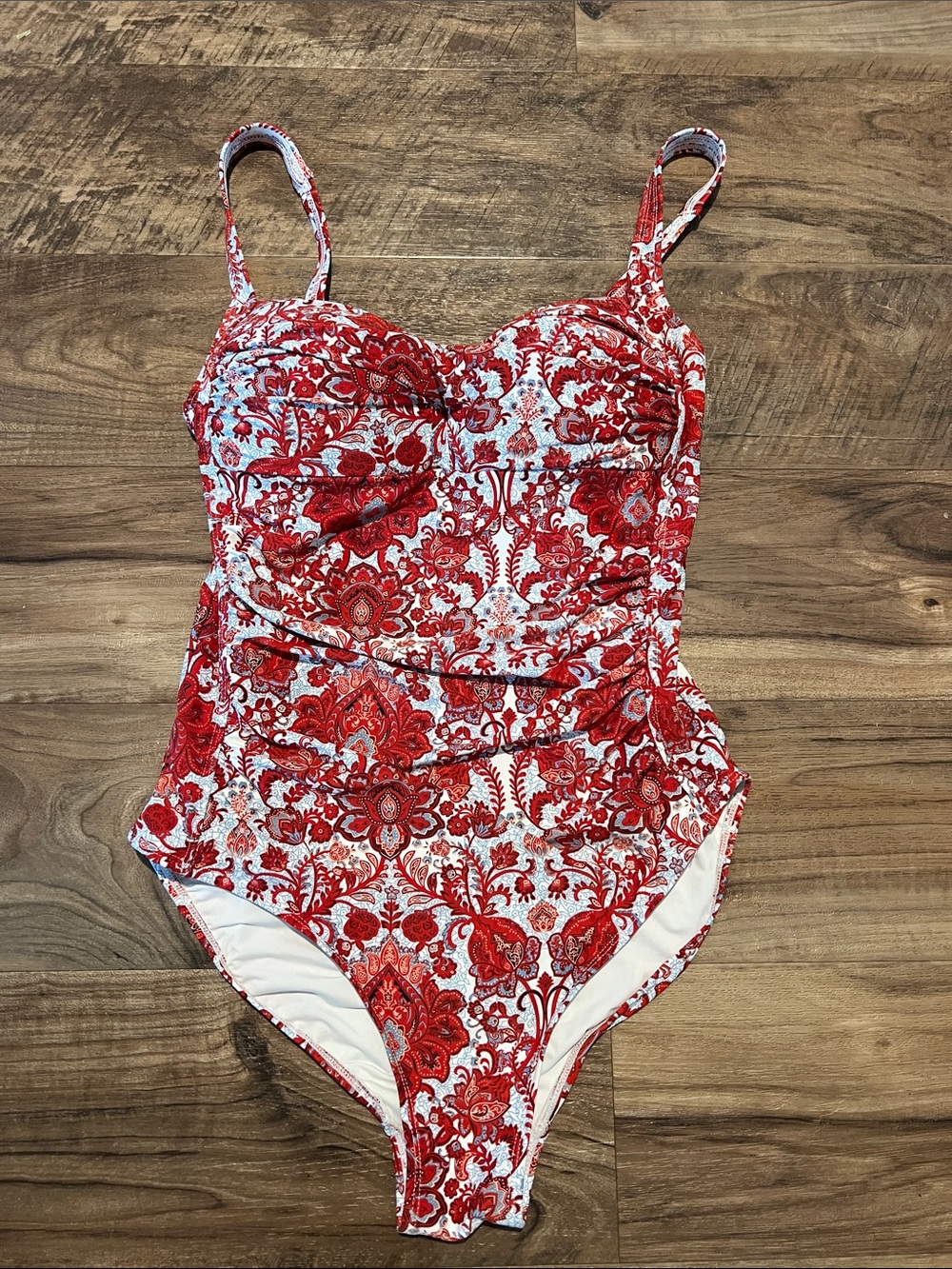 Nip Tuck Swim women’s Red Floral One-Piece Swim Suit size 8